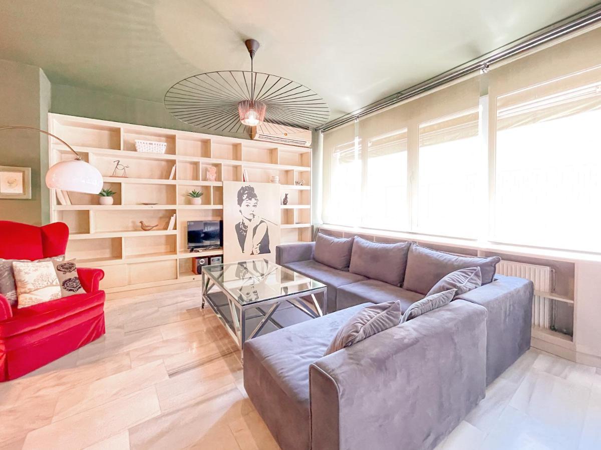 Loft 1 Bedroom Apartment In The Heart Of Афины Экстерьер фото